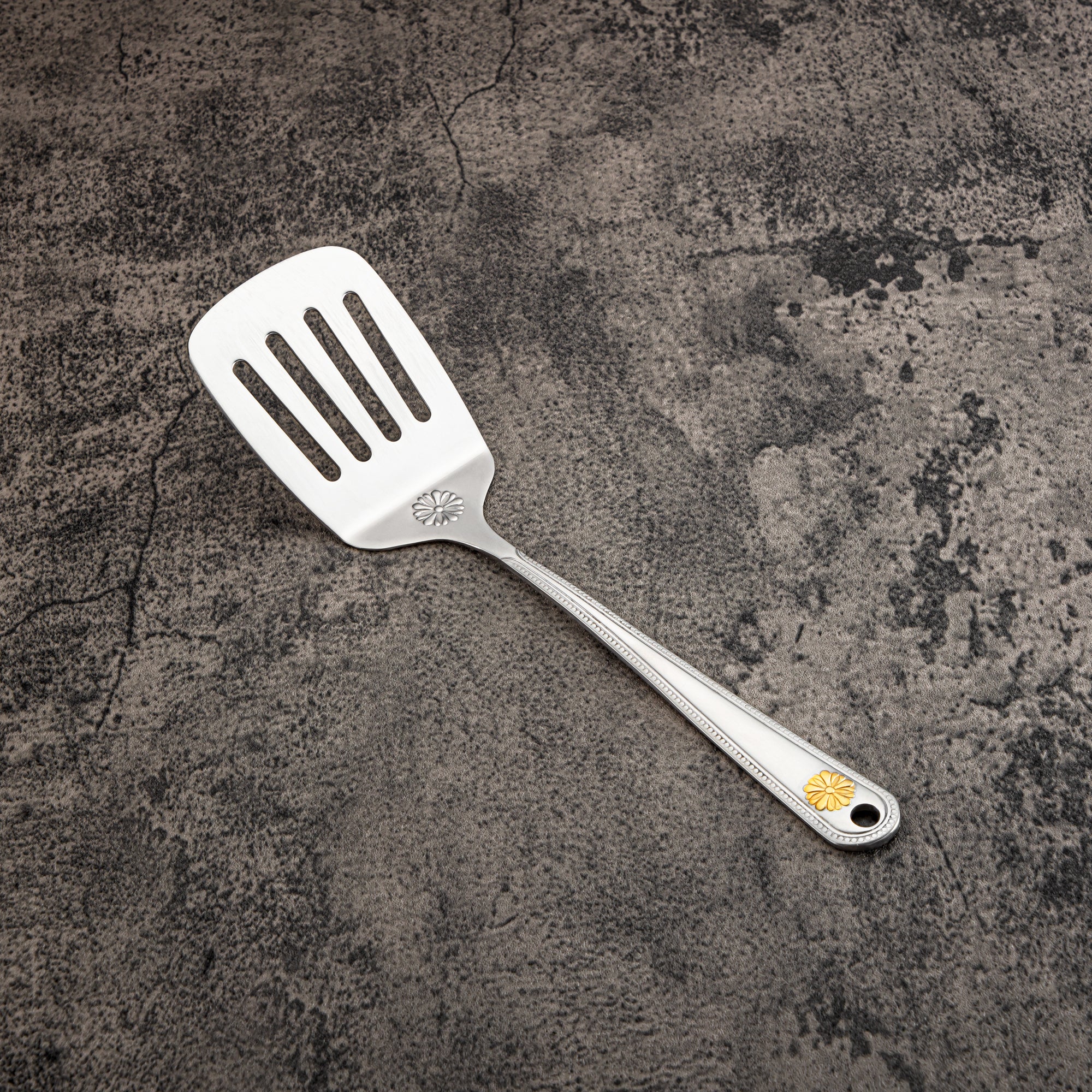 مغرفة المرجان صغيرة مشقوقة، ستانلس ستيل، فضي وذهبي (CUT0010406) أدوات مائدة أنيقة