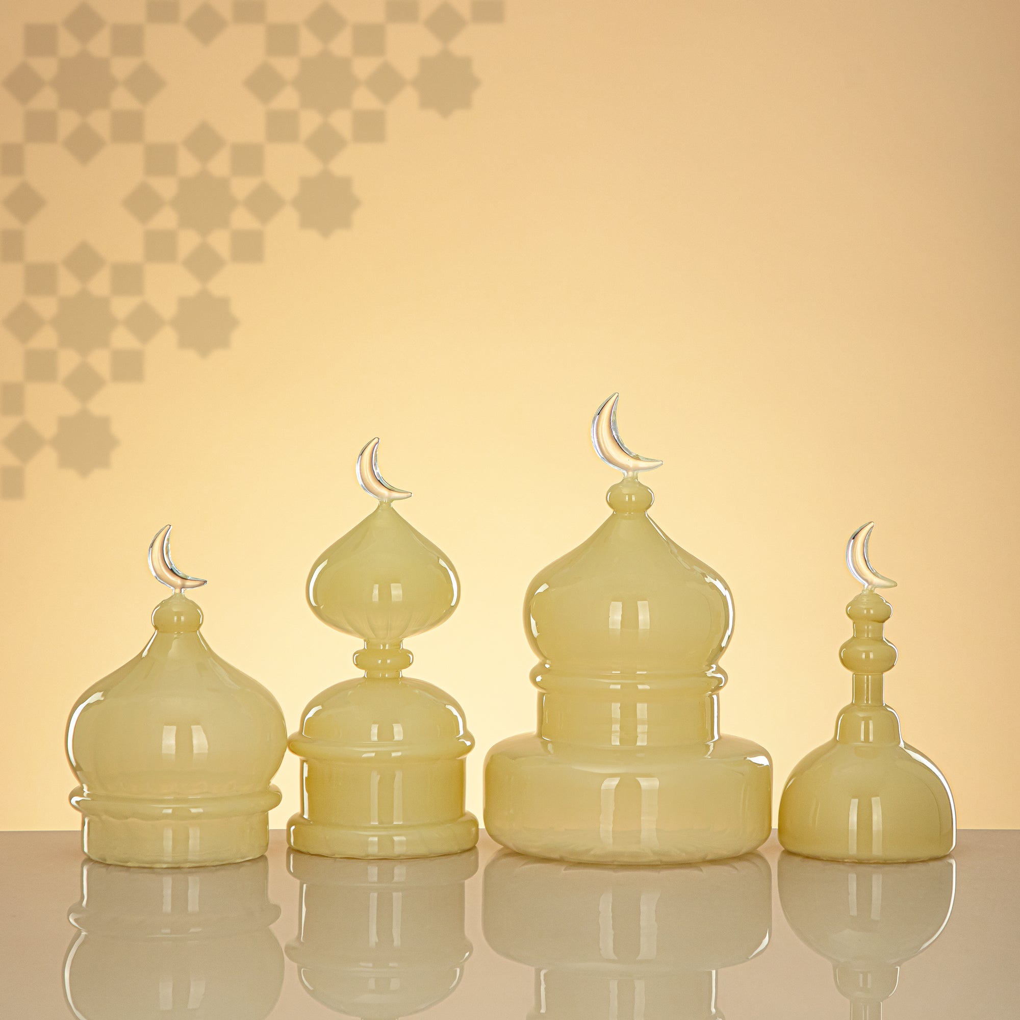 Almarjan Minaret Table Decoration 17cm x 9cm Ivory with Clear Crescent Moon – Noor Al Layali