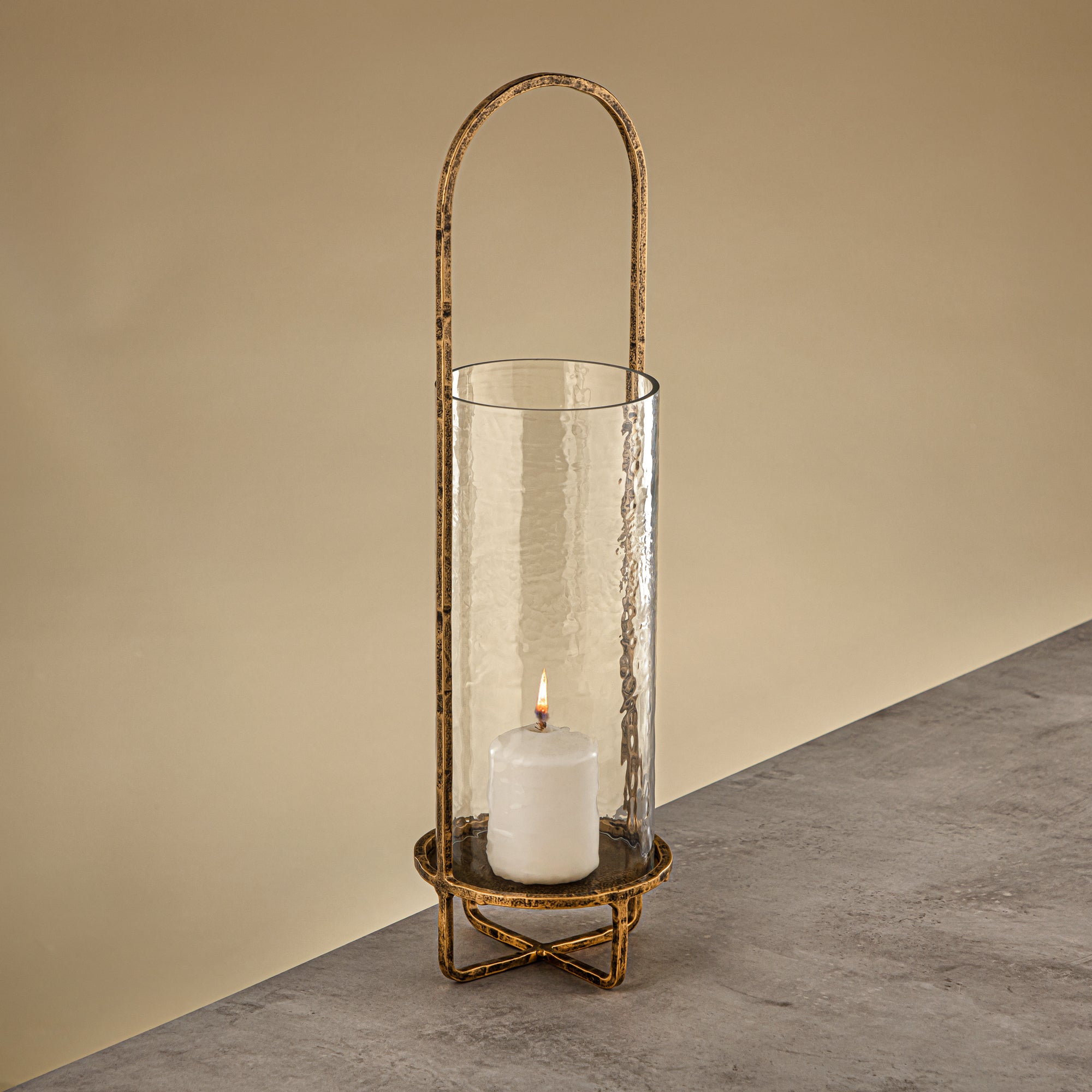 Almarjan Miles Hurricane Lantern Hammered Clear Glass 13.5x13.5x47 CM Antique Gold Stand (GMT2960005)