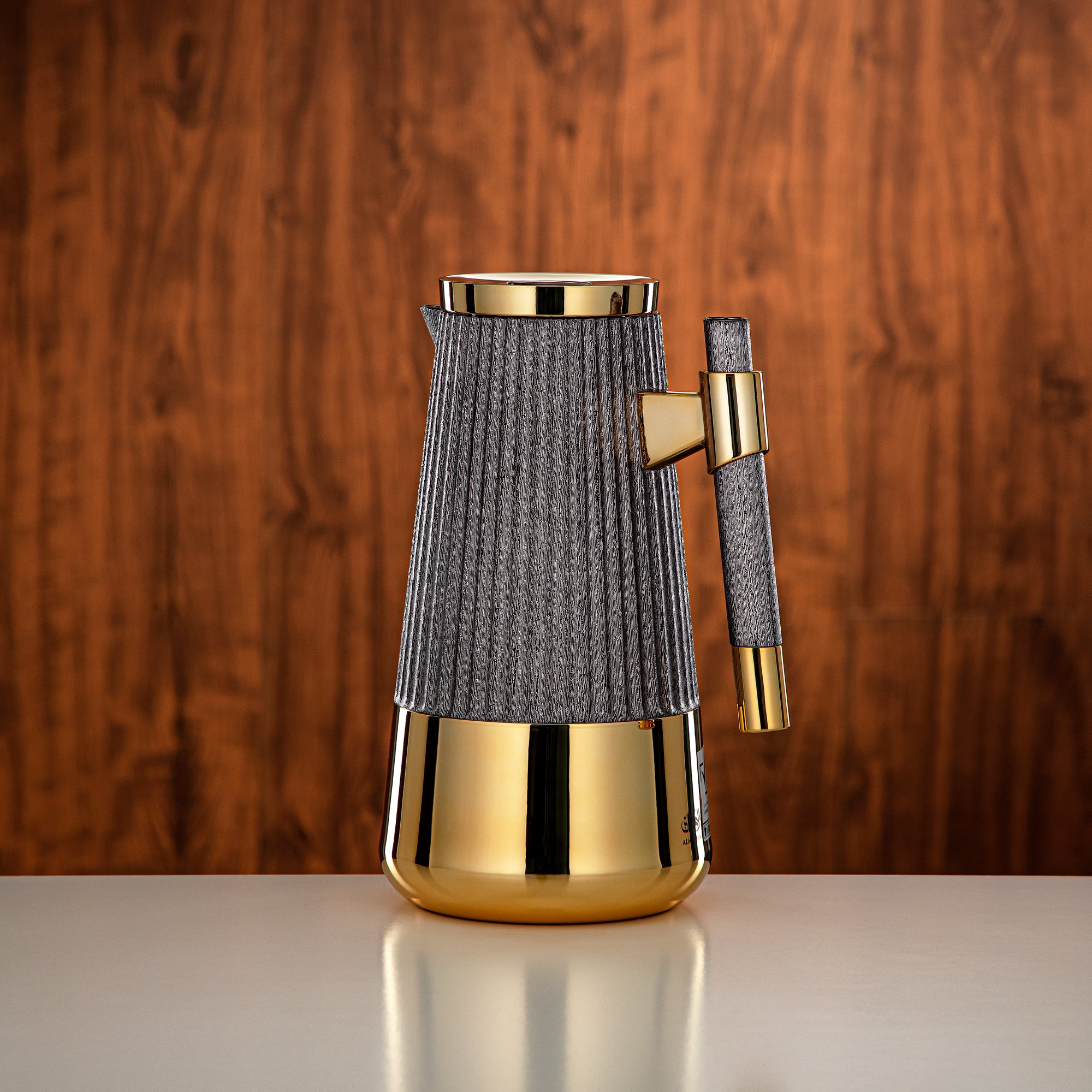 Almarjan Vacuum Flask Set 1L + 1L Gun Black & Gold