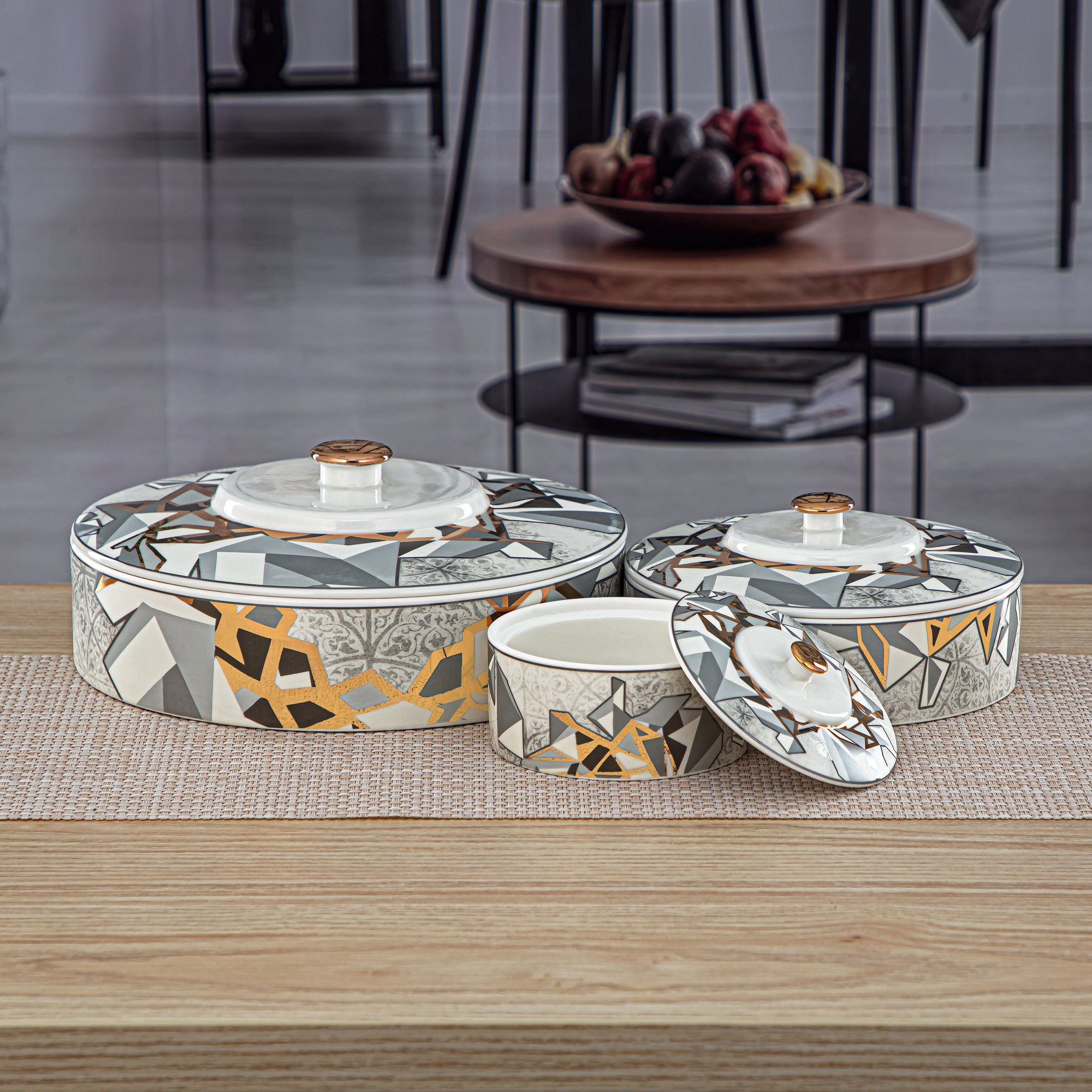 وعاء بورسلين من تشكيلة فنون بغطاء 18 سم - 1235