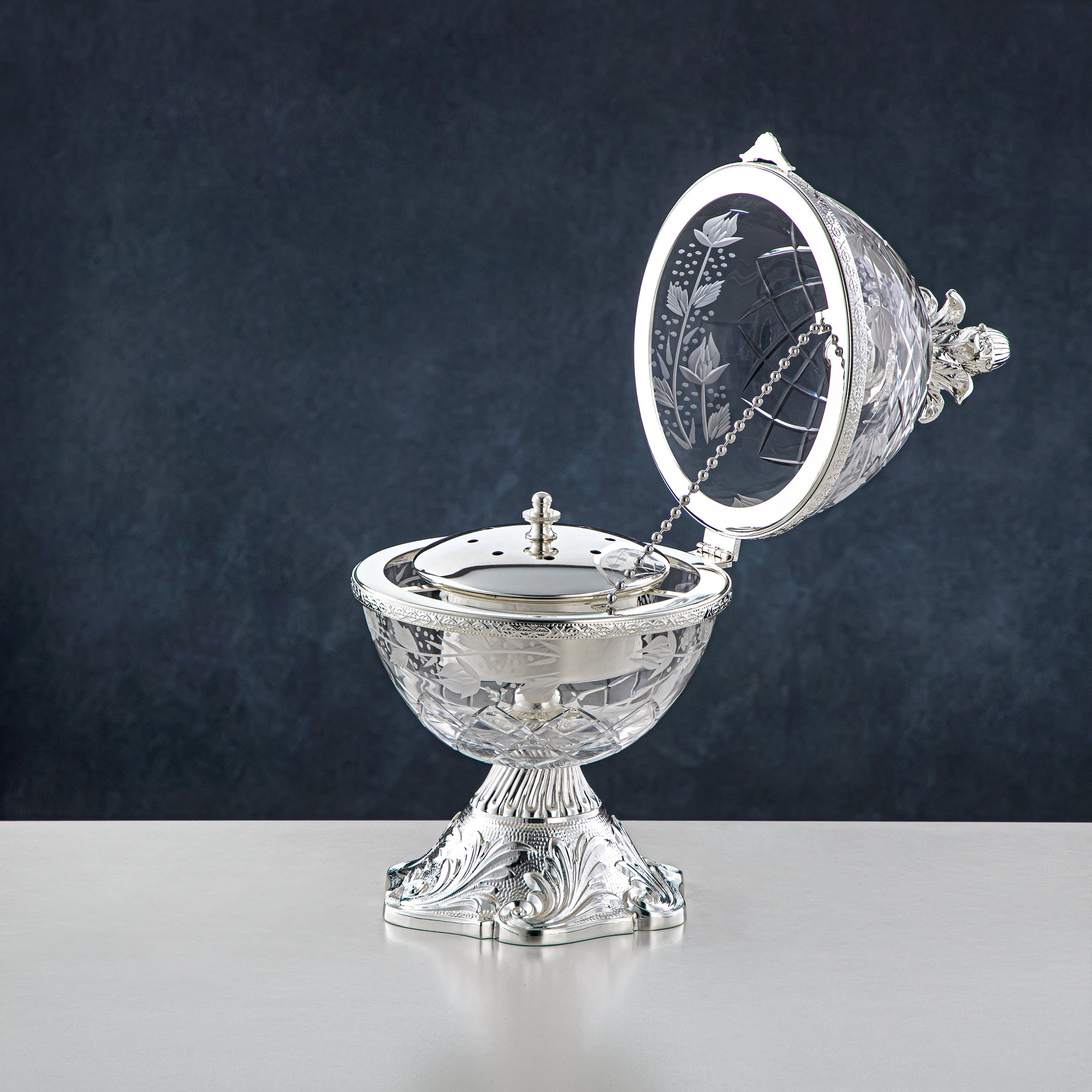 طقم مبخرة وحامل عطور المرجان زجاج ومعدن قطعتان (CC20238015/907) – مجموعة طقوس المنزل الأنيقة