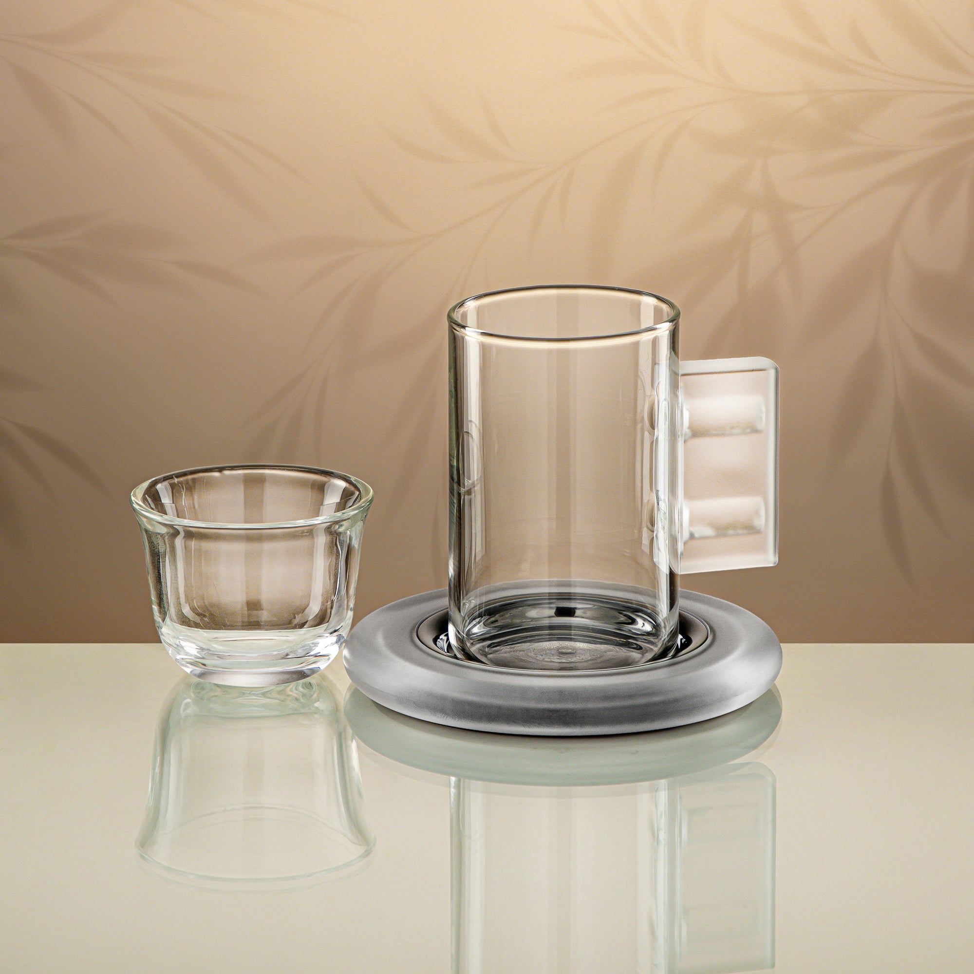 طقم شاي المرجان مكون من 18 قطعة شفاف مع لمسات ضبابية وسوداء داكنة