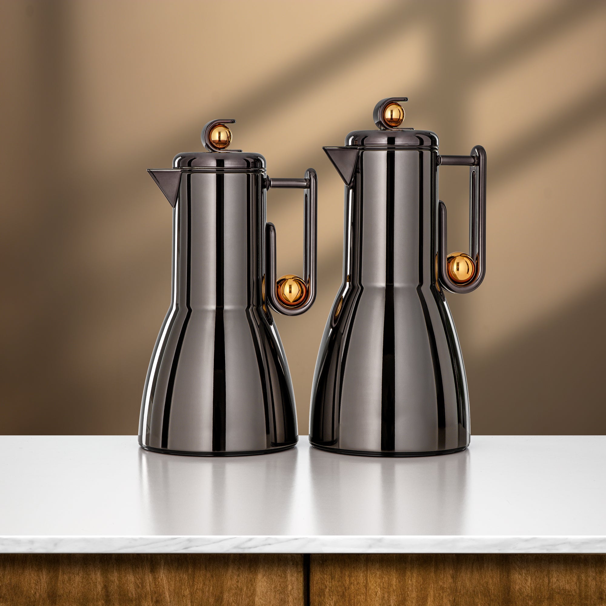 Almarjan Vacuum Flask Set, 2 Pieces – Gun Black & Gold
