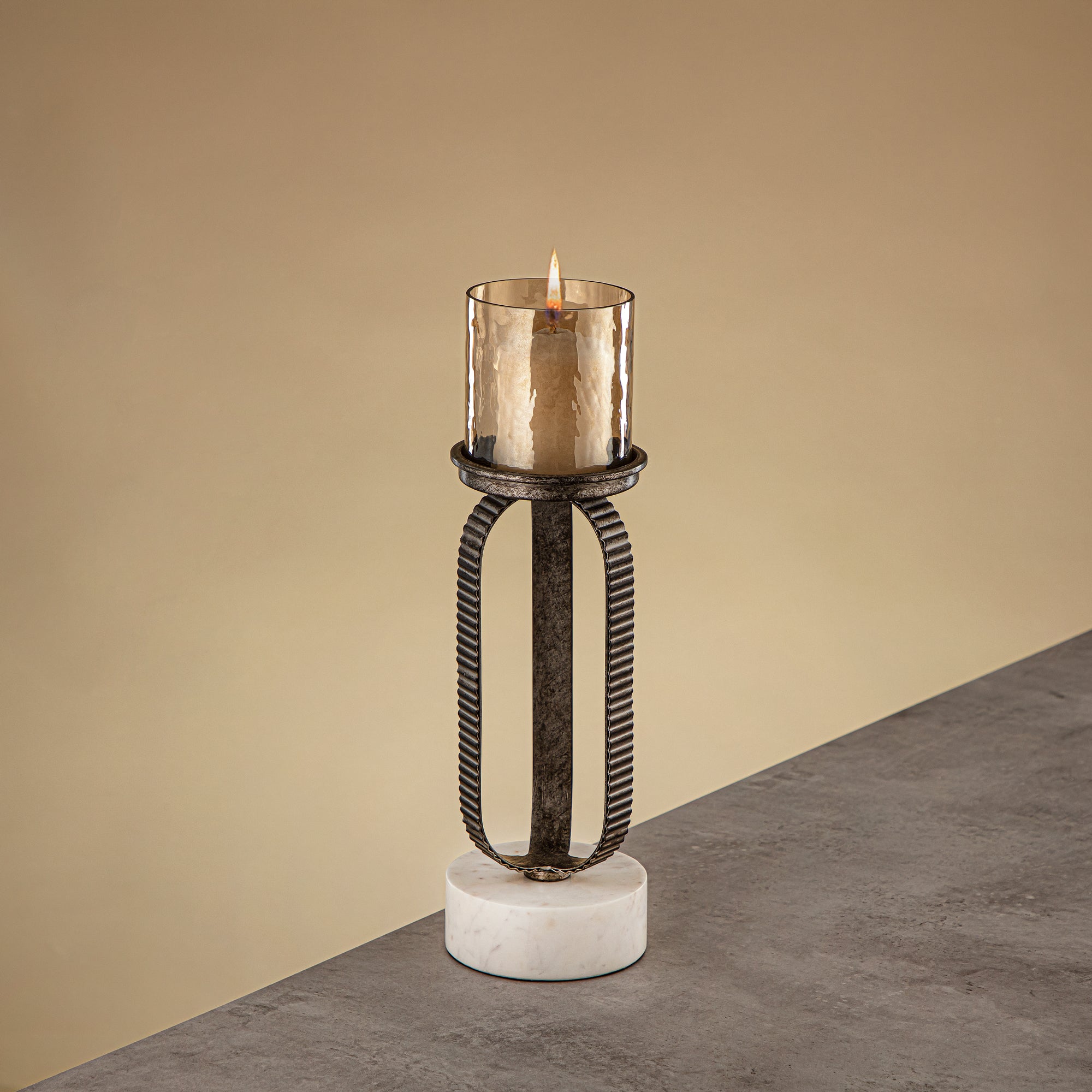 حامل شموع المرجان العمودي 34 سم بلمسة فضية ريفية