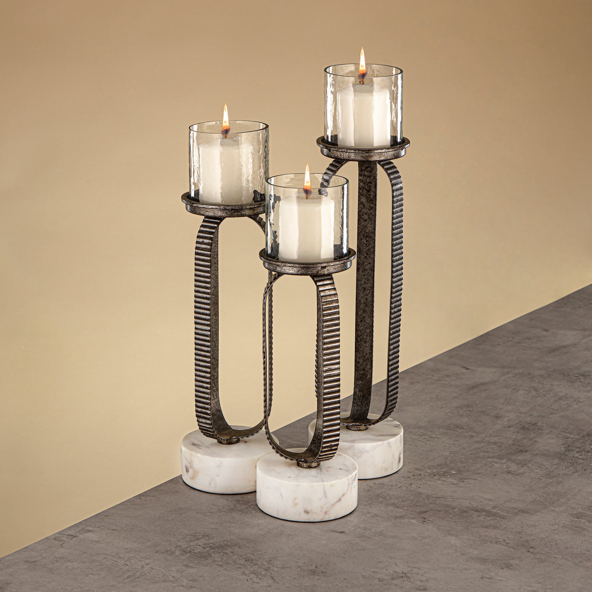 حامل شموع المرجان العمودي 39 سم فضي ريفي